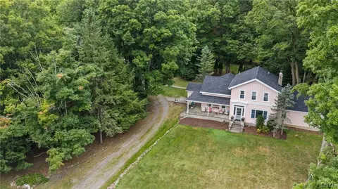 Exterior - 7805 Hicks Rd, Lysander, NY 13027 photo 5 of 5