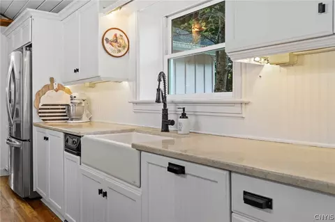 Kitchen - 7805 Hicks Rd, Lysander, NY 13027 photo 4 of 7