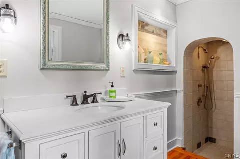 Bath - 7805 Hicks Rd, Lysander, NY 13027 photo 3 of 4