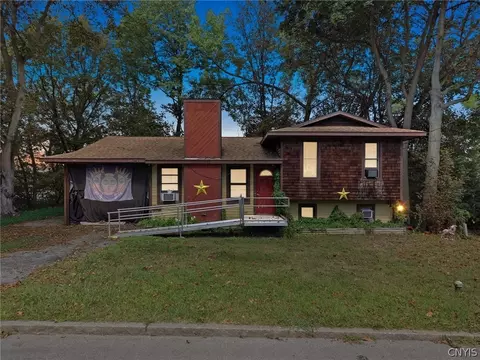 2208 Bellevue Ave, Syracuse, NY 13219