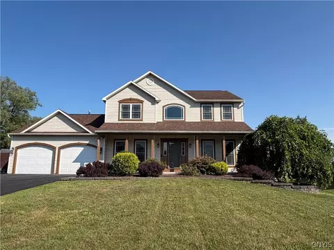 8632 Deena, Cicero, NY 13039