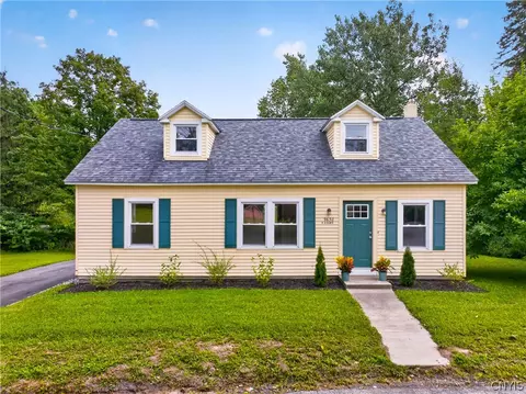 9630 Crooked Hill Rd, Clayville, NY 13322
