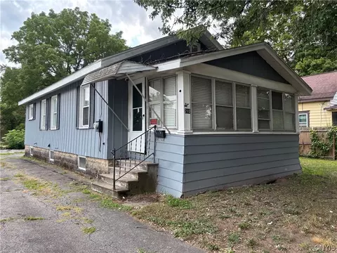 210 Matty Ave, Salina, NY 13211