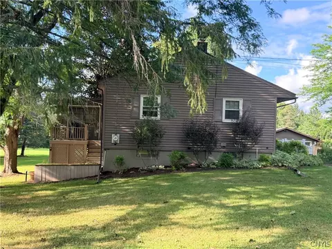 Exterior - 3276 Walker Rd, Sennett, NY 13021 photo 2 of 12