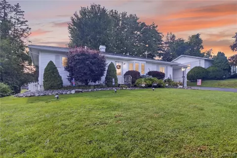34 Hollywood Dr, Whitestown, NY 13492
