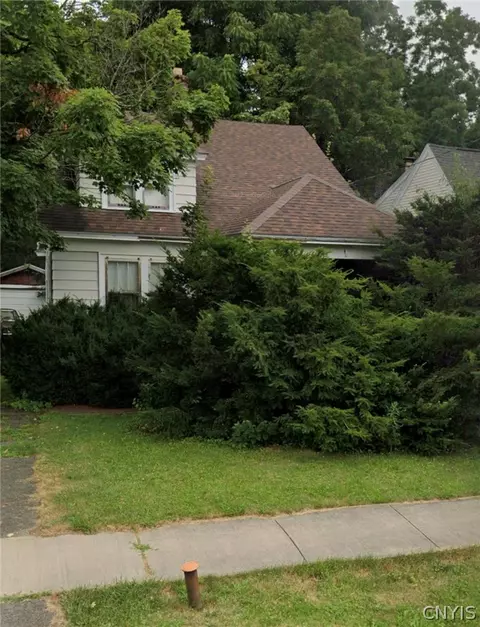125 Weymouth Rd, Syracuse, NY 13205