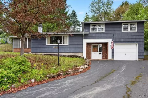 104 Wolcott Ter, Syracuse, NY 13207