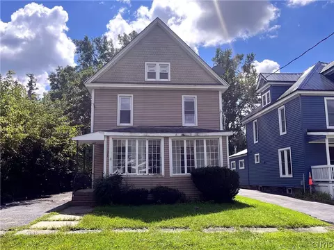 317 W Woodruff St, Watertown, NY 13601