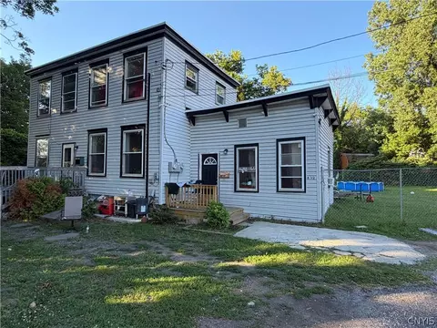 8 12 Noyes St, Utica, NY 13502