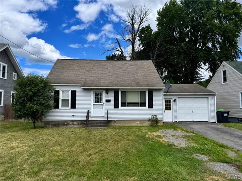 505 E Molloy Rd, Salina, NY 13211