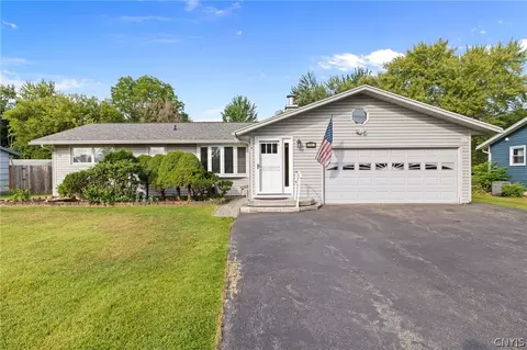 7761 Davis Rd S, Syracuse, NY 13212