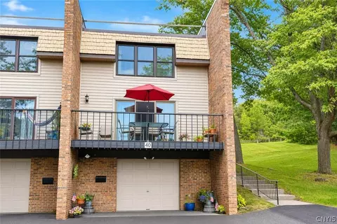 40 Chestnut, New Hartford, NY 13413