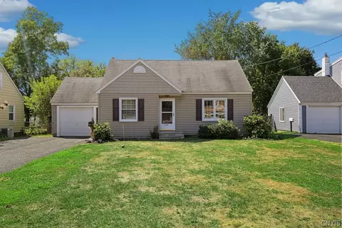 7187 Willow Rd, Syracuse, NY 13212