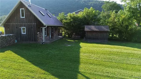 1877 Green Lake Rd, Preble, NY 13141