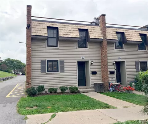 80 Chestnut Hls, New Hartford, NY 13413