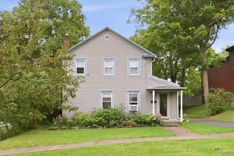 39 Nelson St, Cazenovia, NY 13035