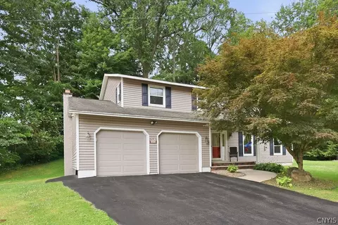 4192 Fireside Cir, Liverpool, NY 13090