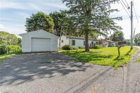 401 W Grove St, Dexter, NY 13634