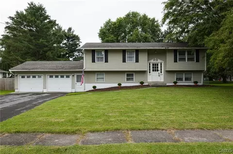 457 Bugbee Dr, Watertown, NY 13601