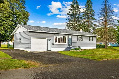 1006 Ontario St, Utica, NY 13501