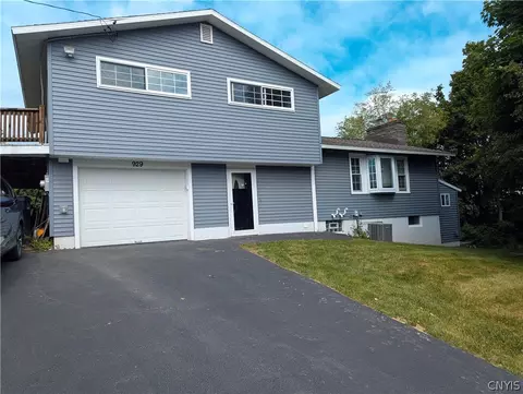 929 Northway St, Syracuse, NY 13224