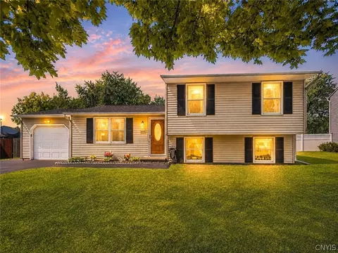 6243 Welland Ln, Cicero, NY 13039