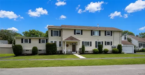 520 Roxford Rd S, Salina, NY 13208
