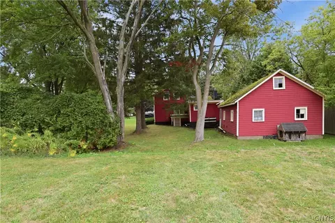 Exterior - 11 Spruce St, Lysander, NY 13027 photo 2 of 3