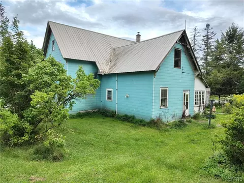 Exterior - 483 Main St, Russia, NY 13324 photo 3 of 10