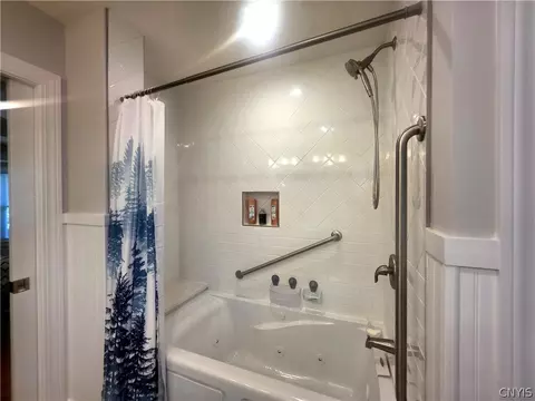 Bath - 226 Marine View Dr, Sullivan, NY 13037 photo 3 of 6