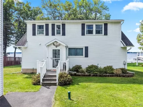 137 Shaw Rd, West Monroe, NY 13167