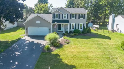 8620 Lydia Ln, Cicero, NY 13039