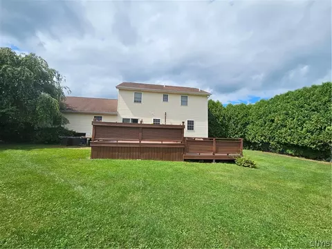 Exterior - 110 Cedarcrest Ln, Oneida, NY 13421 photo 8 of 11