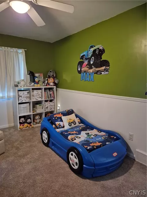 Bedroom - 110 Cedarcrest Ln, Oneida, NY 13421 photo 1 of 11