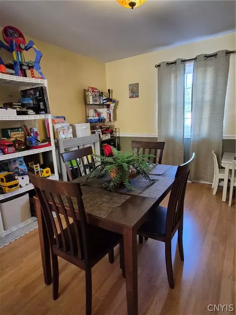 Dining - 110 Cedarcrest Ln, Oneida, NY 13421 photo 4 of 4