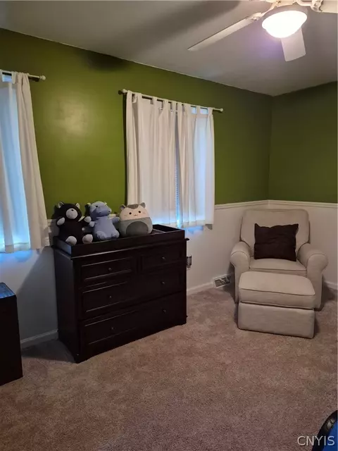 Bedroom - 110 Cedarcrest Ln, Oneida, NY 13421 photo 3 of 11