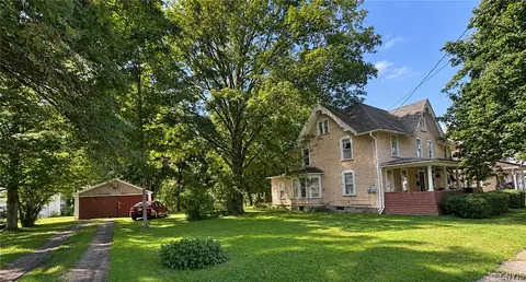 16 Trianna St, Amity, NY 14813