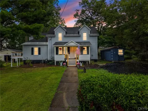 4 North St, Marcellus, NY 13108