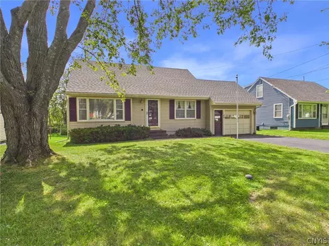 150 Wilson Dr, East Syracuse, NY 13057