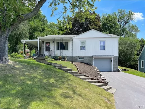619 Scarboro Dr, Geddes, NY 13209