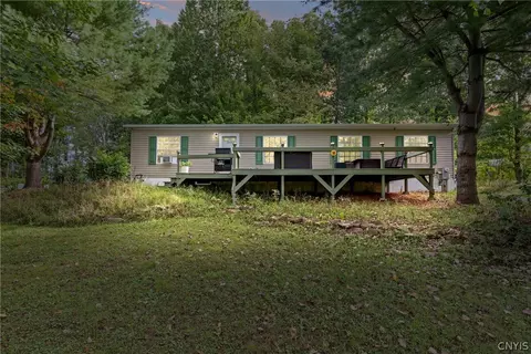 344 County Route 4, Central Square, NY 13036