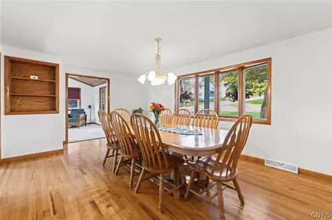Dining - 2518 E Maple, Marcellus, NY 13108 photo 4 of 5