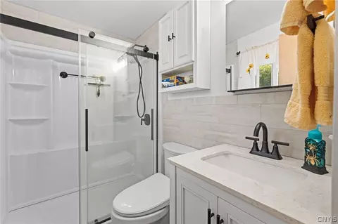 Bath - 2518 E Maple, Marcellus, NY 13108 photo 2 of 2