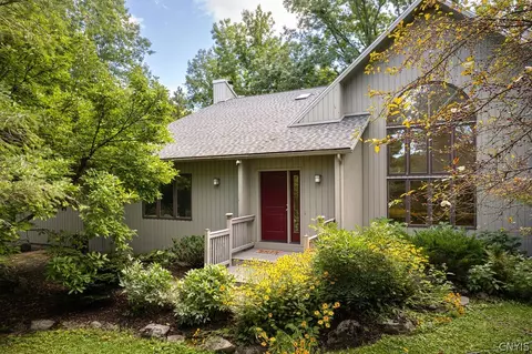 8089 Wild Lemon Ln, Manlius, NY 13104