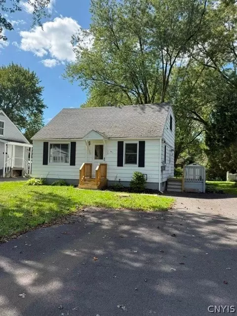 511 Plymouth Ave, Salina, NY 13211