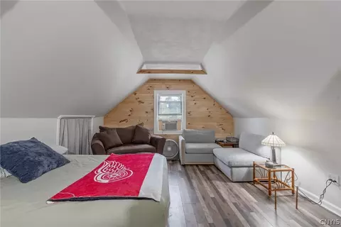 Bedroom - 5 Brandon Cir, East Syracuse, NY 13057 photo 5 of 6