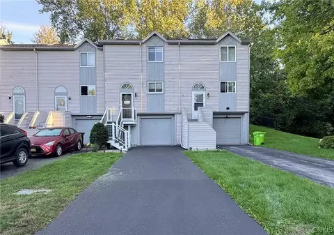 145 Iron Oak Cir, Salina, NY 13088