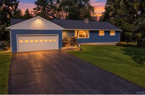 5071 Skyline Dr, Onondaga, NY 13215