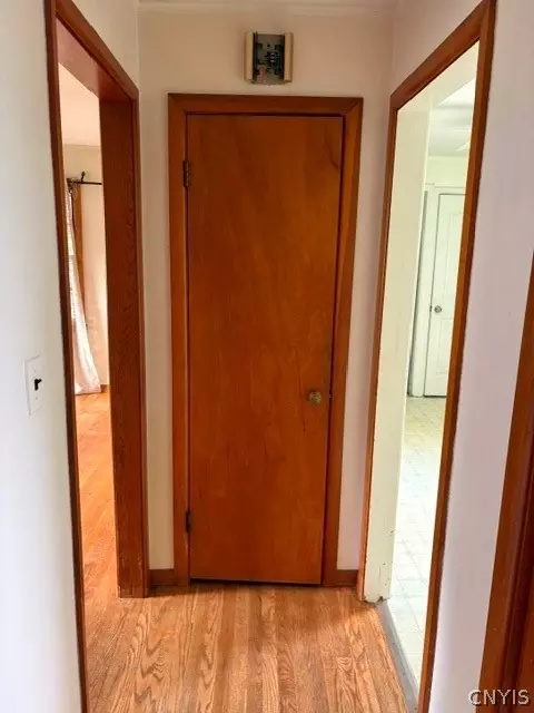 Entry Way - 314 Summit Ave, Oneida, NY 13421 photo 2 of 6