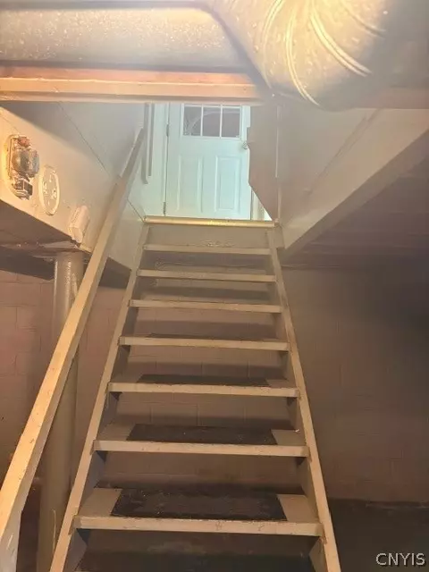 Entry Way - 314 Summit Ave, Oneida, NY 13421 photo 6 of 6